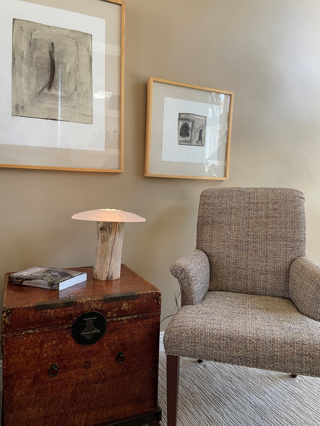 Embracing Nature's Tranquility: The Art of Minimalist Home Furnishings