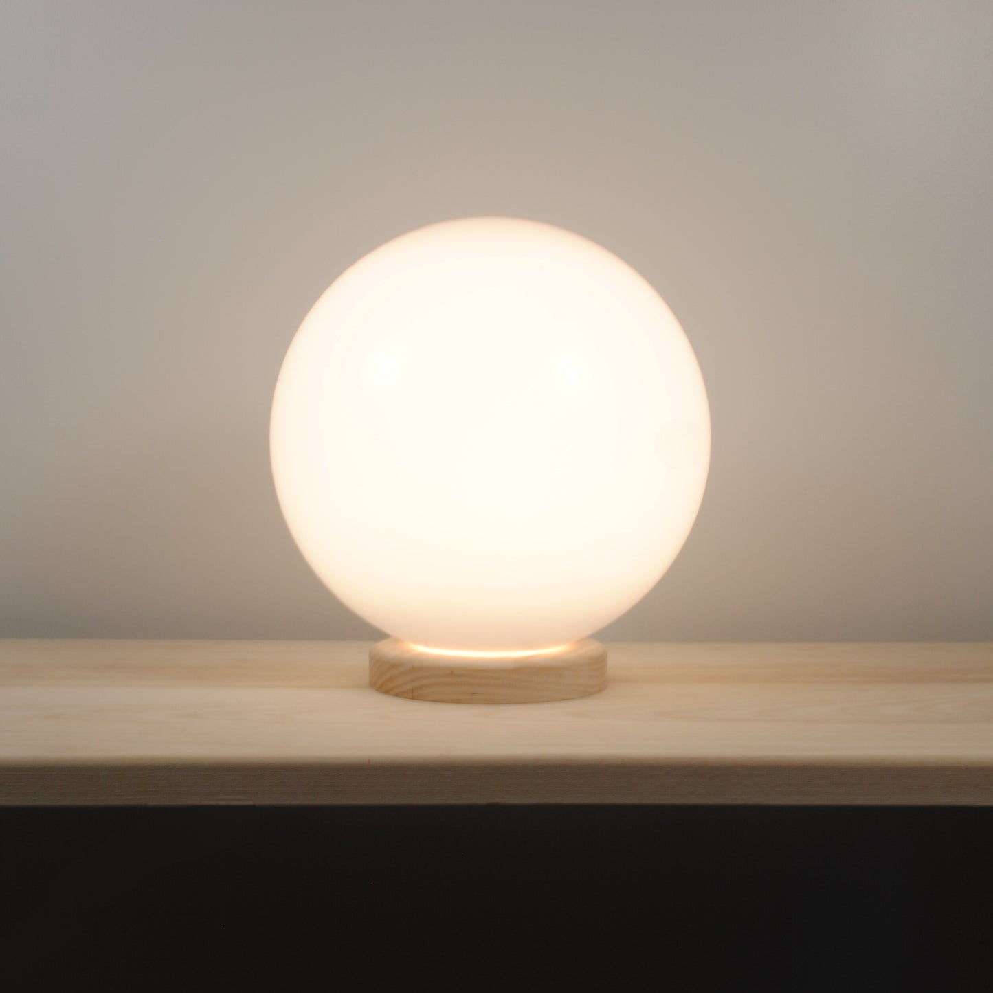 BEACON SPHERE Lamp